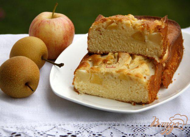 фото рецепта: Пирог с грушами и яблоком