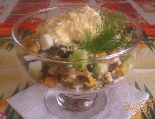 фото рецепта: Салат из морской капусты с огурцом