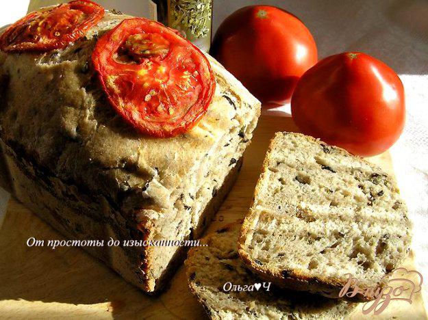 фото рецепта: Оливковый хлеб с маслинами и каперсами