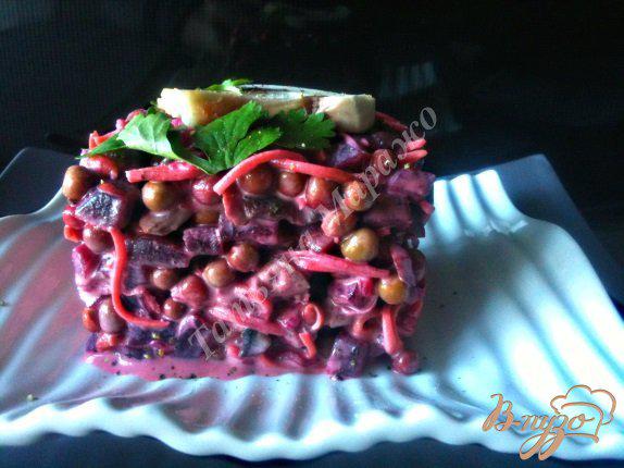 фото рецепта: Свекольный салат с грибами