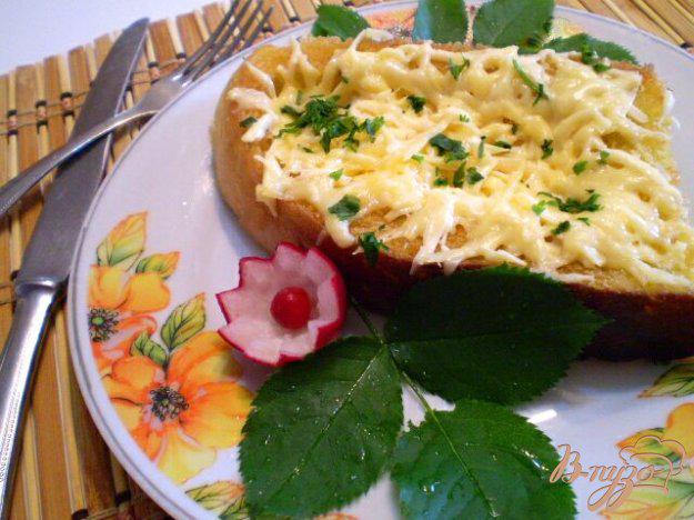 фото рецепта: Яйцо в хлебе под сыром