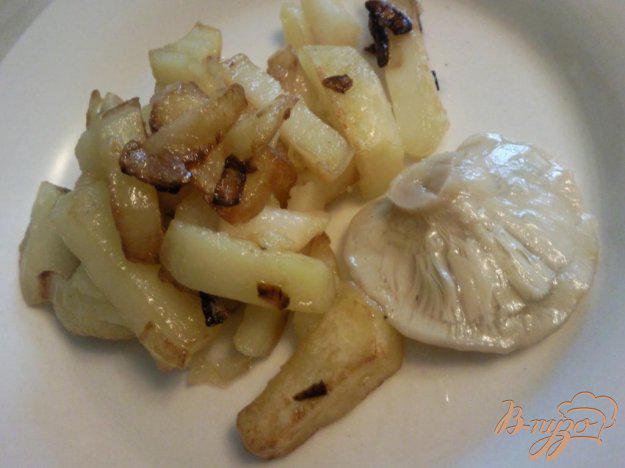 фото рецепта: Картофель, жаренный с яблоком