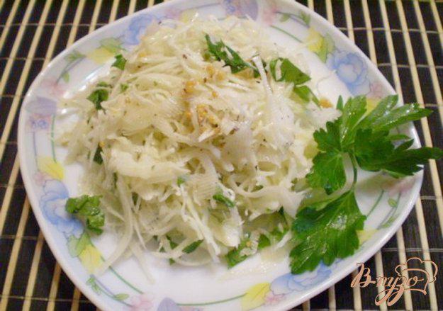 фото рецепта: Салат из капусты и имбиря
