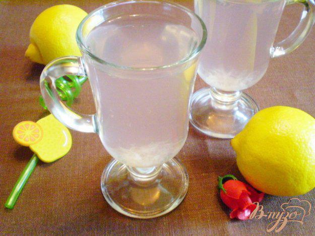фото рецепта: Лимонный компот с суданской розой