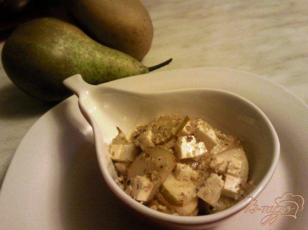 фото рецепта: Салат  из груши и брынзы