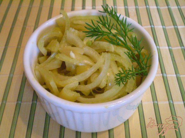 фото рецепта: Салат из консервированного болгарского перца