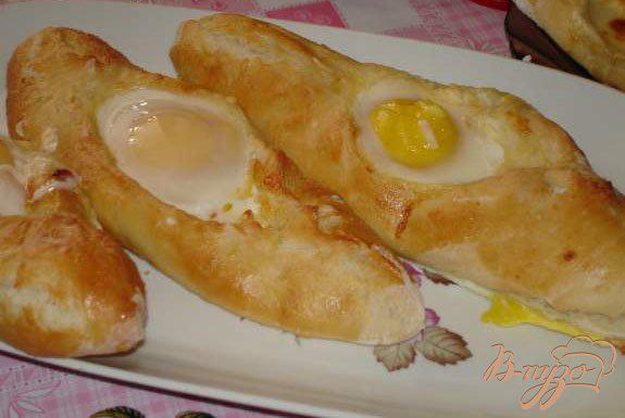 фото рецепта: Аджарские хачапури (с яйцом и без него)