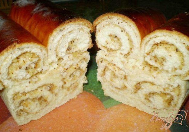 фото рецепта: Сладкий хлеб с орехами к чаю