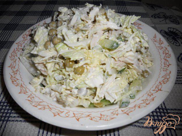 фото рецепта: Легкий салат с курочкой и пекинской капустой