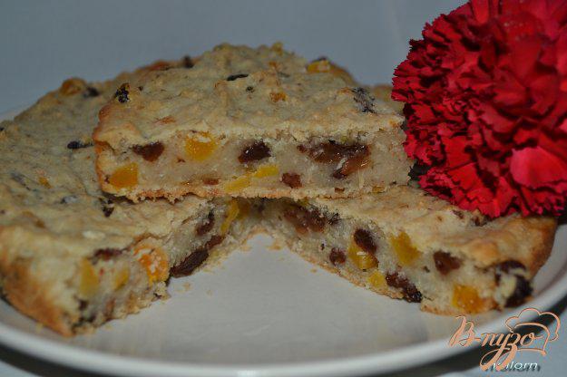 фото рецепта: Овсяный пирог на яблочном отваре с сухофруктами