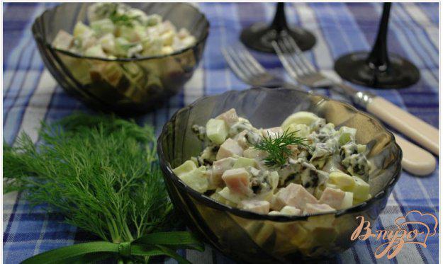 фото рецепта: Салат с ветчиной и черносливом