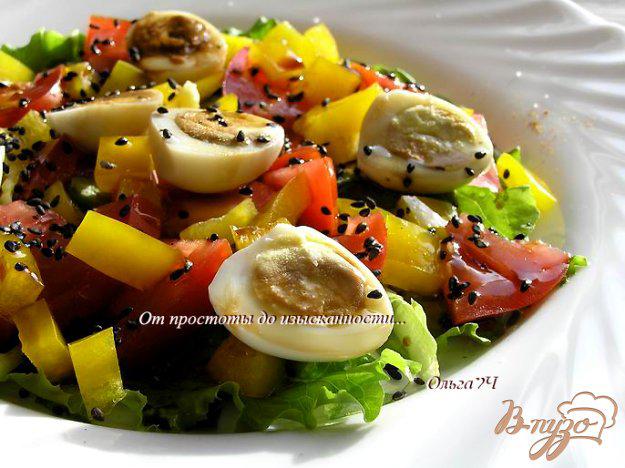 фото рецепта: Овощной салат с перепелиными яйцами
