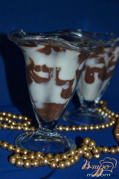 фото рецепта: Йогуртовый десерт «Зебра»