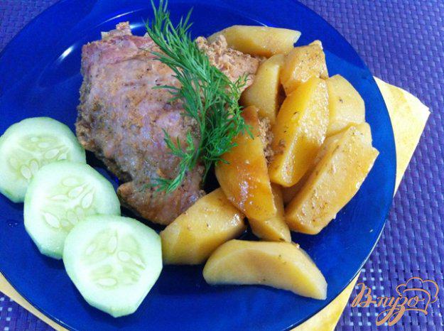 фото рецепта: Куриные бедрышки с картофелем, запеченные в пакете