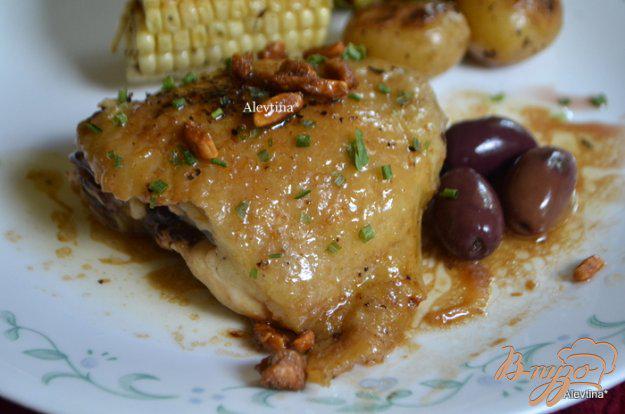 фото рецепта: Курица в бальзамическом уксусе с оливками и орехами
