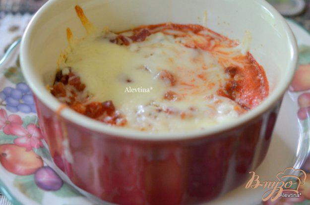 фото рецепта: Запеченный яйца в остром томатном соусе