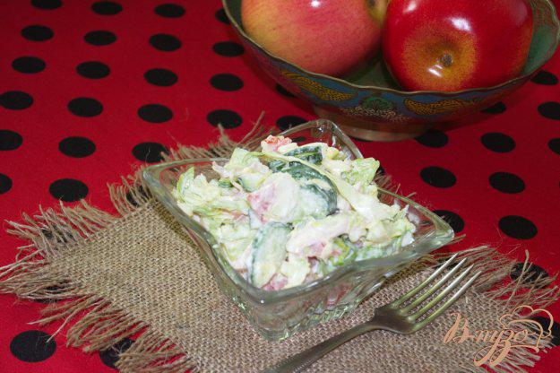 фото рецепта: Капустный салат с огурцом и курицей