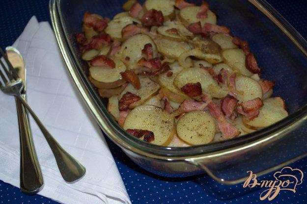 фото рецепта: Молодой картофель с беконом и луком