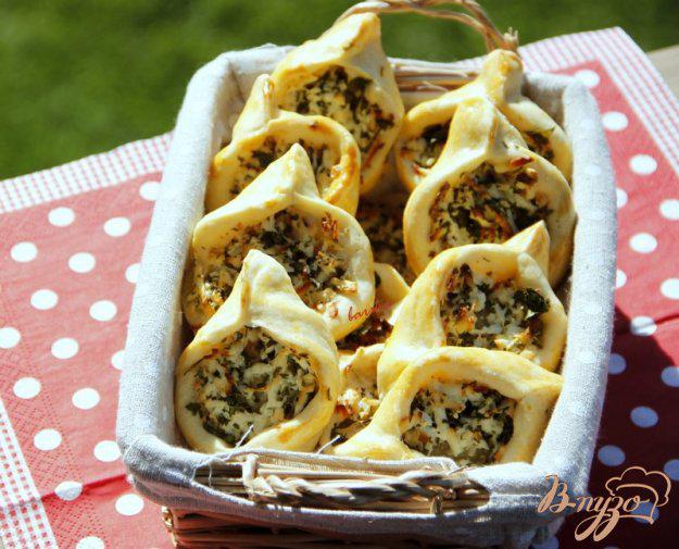 фото рецепта: Пирожки «Погача»  с фетой и зеленью