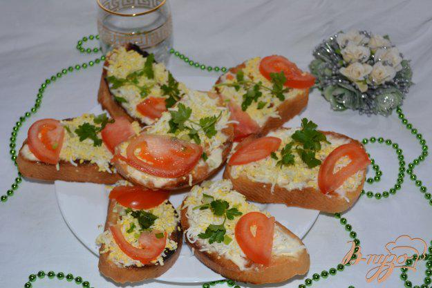 фото рецепта: Тосты с яйцом и помидором