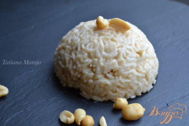 фото рецепта: Рисовый гарнир с арахисовым вкусом