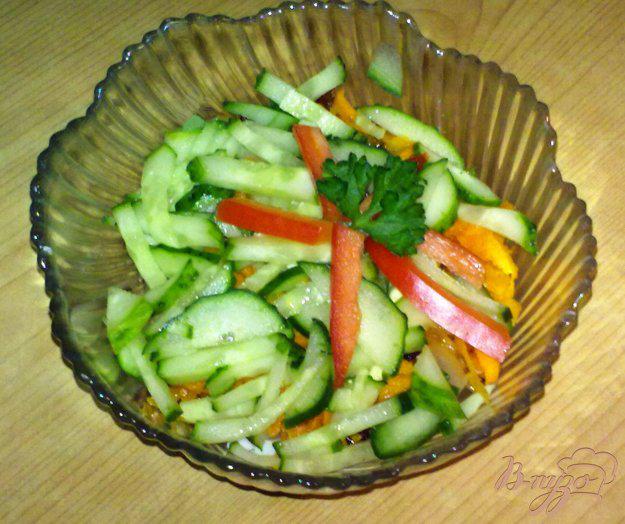 фото рецепта: Салат с печенью и огурцом