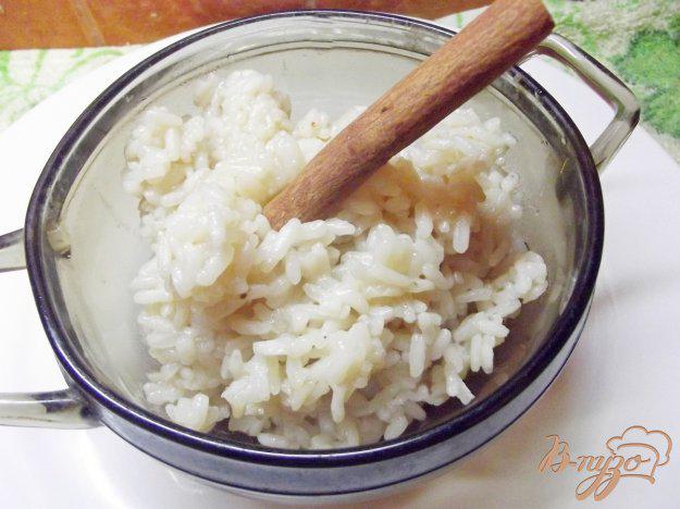 фото рецепта: Восточный рис в соевом соусе с корицей
