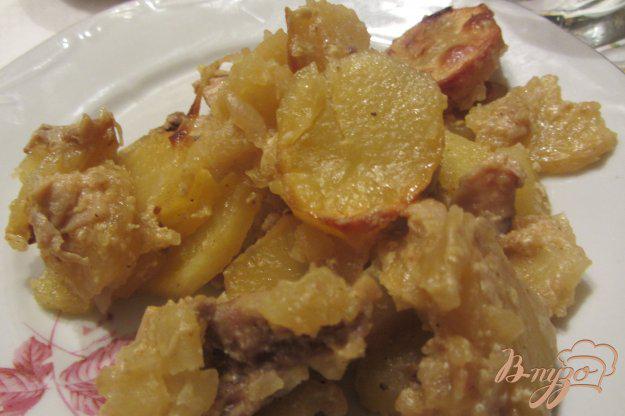 фото рецепта: Аппетитный картофель тушенный с грибами и свининой.