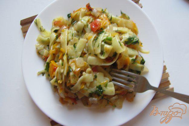 фото рецепта: Спагетти тушеные с овощами и специями