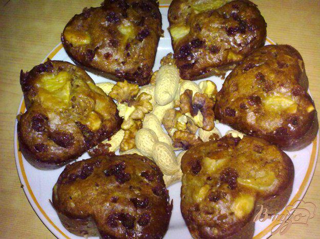 фото рецепта: Кексы с шоколадом, орешками и апельсинами