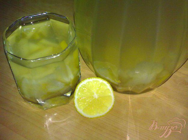 фото рецепта: Компот из груш с лимоном и пряностями