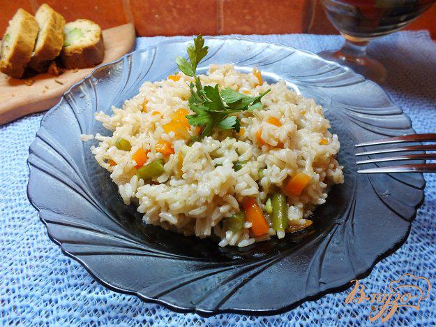 фото рецепта: Неочищенный рис со спаржевой фасолью и морковью