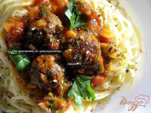 фото рецепта: Спагетти с фрикадельками в томатном соусе