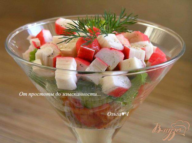 фото рецепта: Слоеный салат с крабовыми палочками