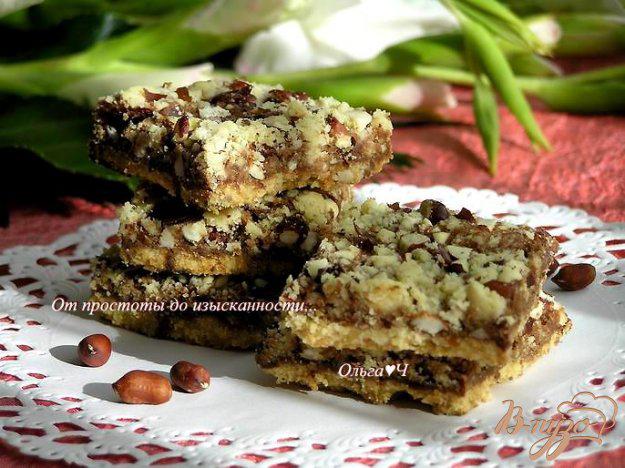 фото рецепта: Шоколадное песочное печенье с орехами
