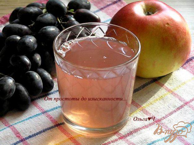 фото рецепта: Кисель из яблок, абрикосов и винограда с желфиксом
