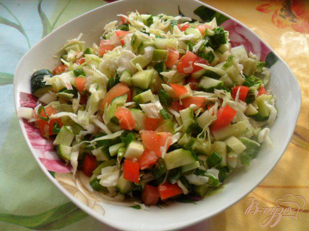 фото рецепта: Салат с огурцов и помидоров Весна