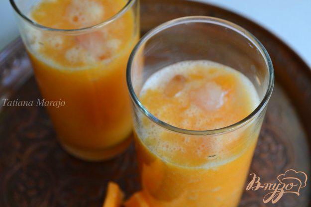 фото рецепта: Апельсиново-дынный коктейль с водкой