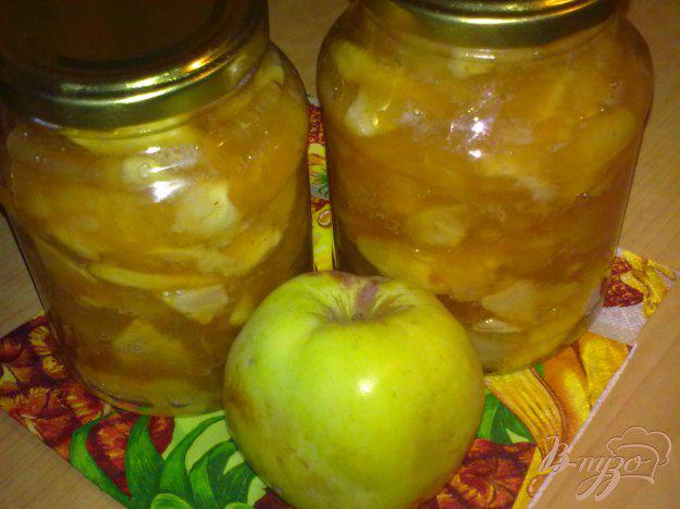 фото рецепта: Яблочное варенье с лимоном и имбирем