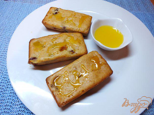 фото рецепта: Сливовые кексы с творогом и медом