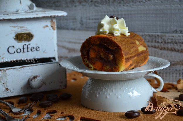 фото рецепта: Бисквитные пирожные «Кофейная осень»