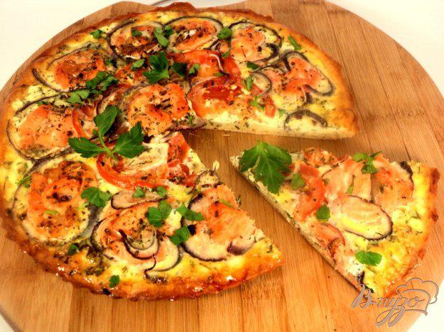 фото рецепта: Пицца с семгой и сливочным сыром
