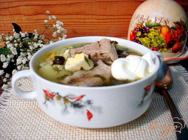 фото рецепта: Щавелевый суп на свиных рёбрышках с рисом