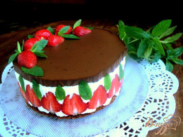фото рецепта: Торт «Клубника в шоколаде»