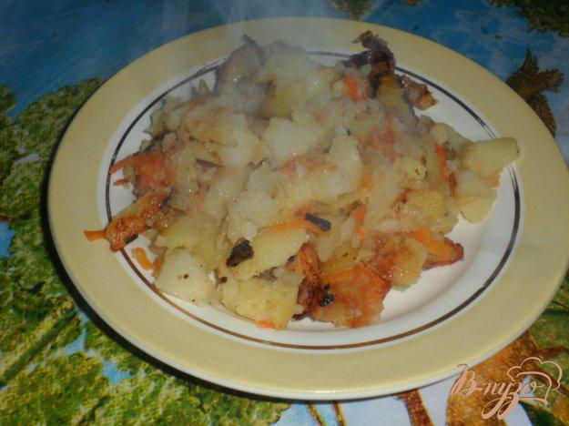 фото рецепта: Жареный картофель с луком и морковкой