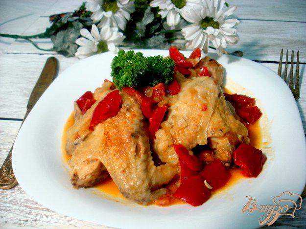фото рецепта: Куриные крылышки в соусе с овощами