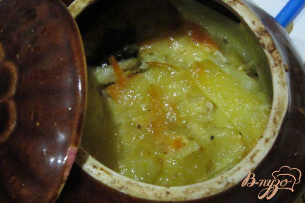 фото рецепта: Пиленгас запеченый с картофелем в горшочках