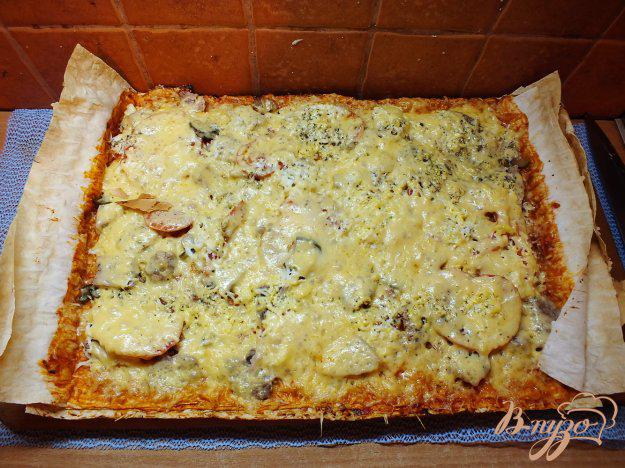 фото рецепта: Пицца на корже из лаваша с говядиной