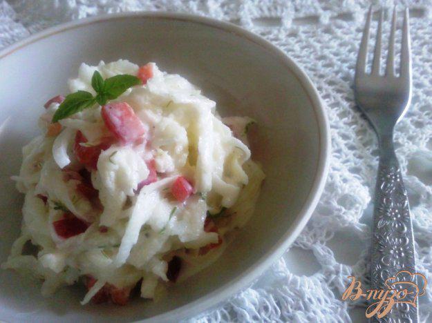 фото рецепта: Салат из кольраби и сладкого перца
