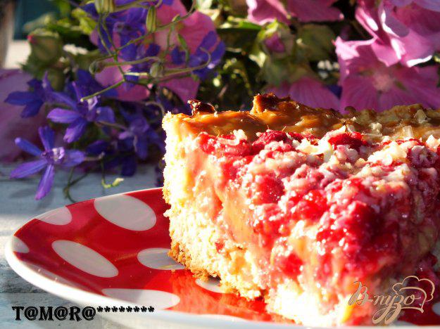 фото рецепта: Ароматный пирог с малиной